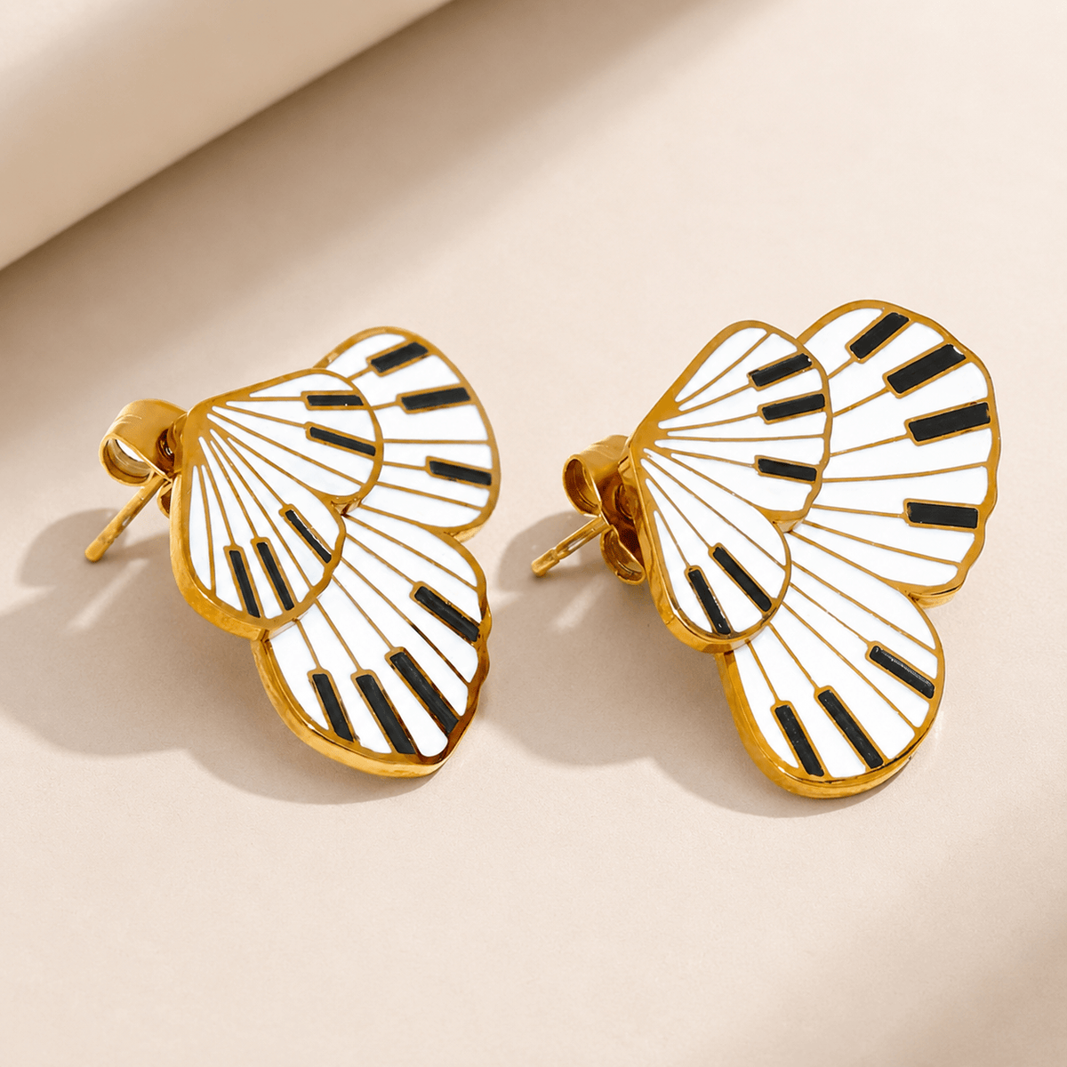Layla Earring