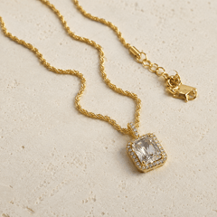 Della Necklace